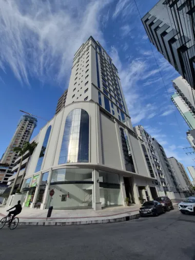 Apartamento para venda no bairro Centro em Balneário Camboriú