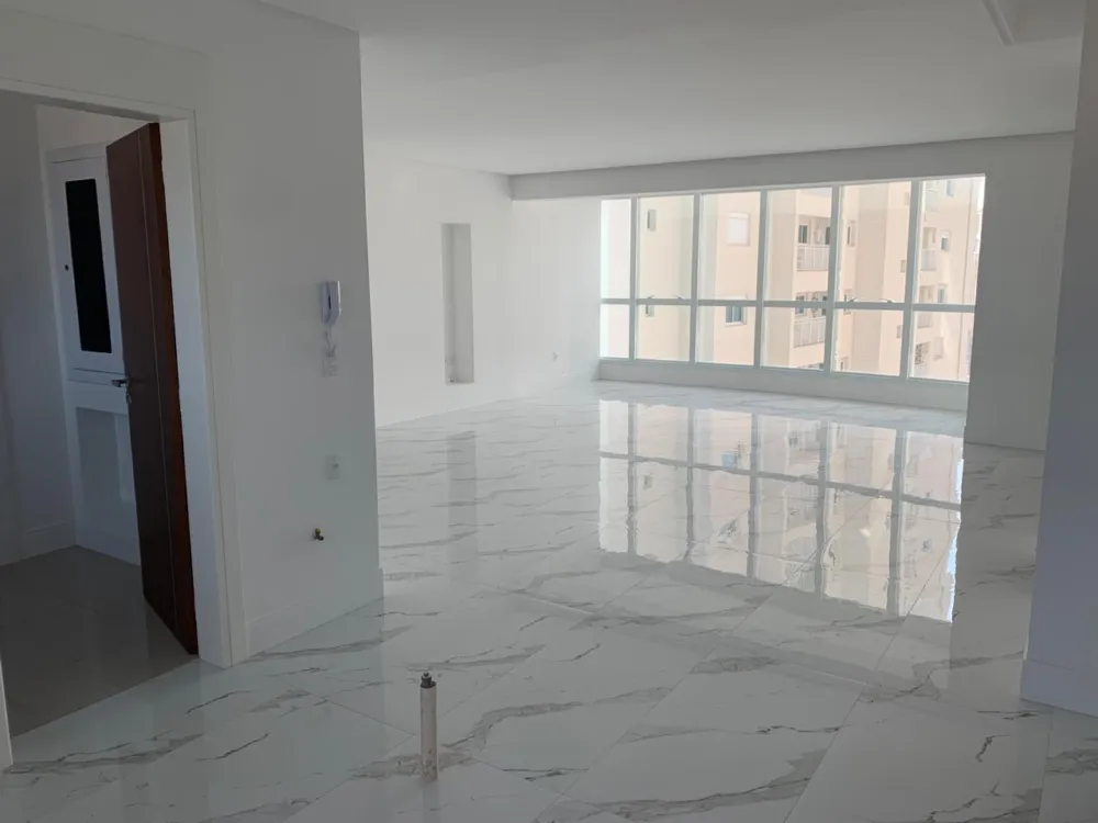 Apartamento para venda no bairro Barra Sul em Balneário Camboriú