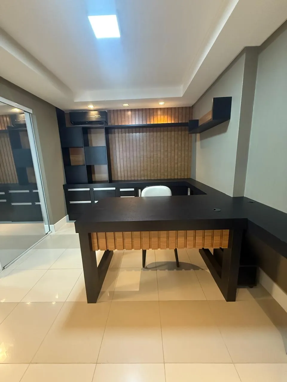 Sala comercial para venda no bairro Centro em Balneário Camboriú