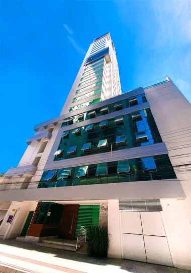 Apartamento para venda no bairro Centro em Balneário Camboriú