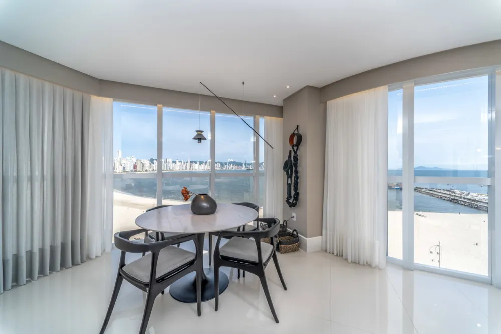 Apartamento para venda no bairro Centro em Balneário Camboriú