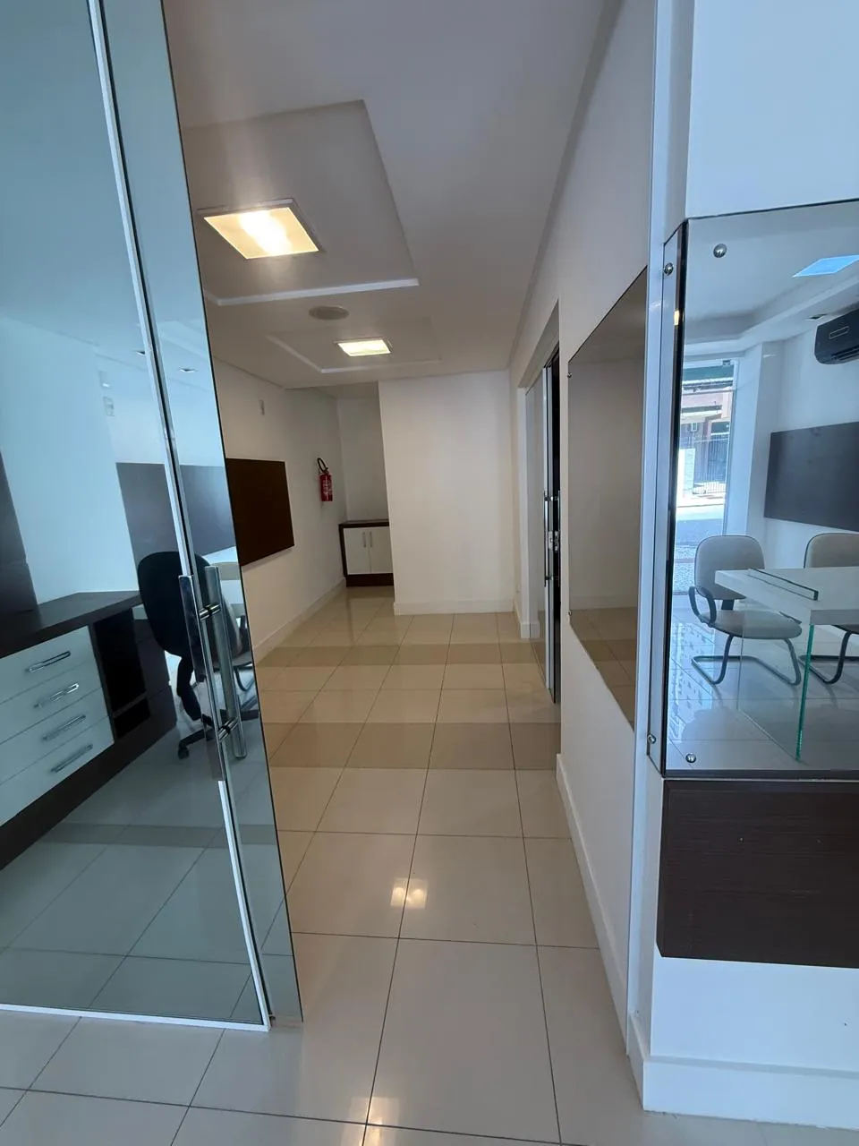 Sala comercial para venda no bairro Centro em Balneário Camboriú