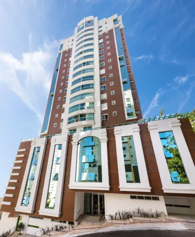 Apartamento para venda no bairro Pioneiros em Balneário Camboriú