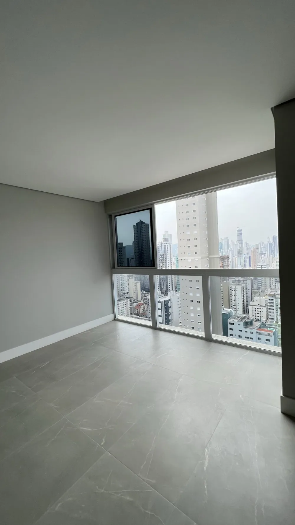 Apartamento para venda no bairro Centro em Balneário Camboriú