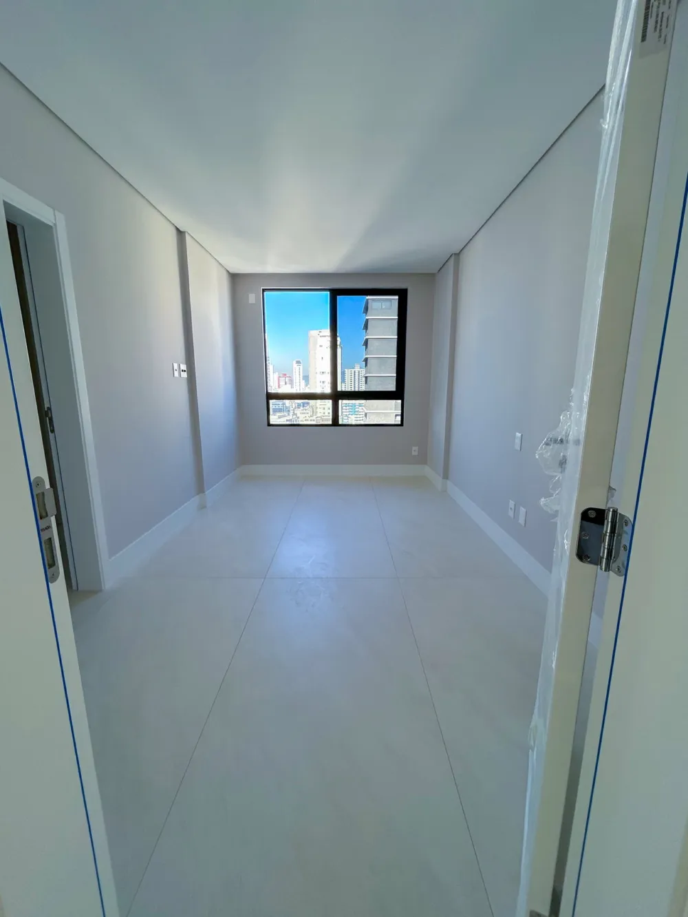 Apto. Cobertura para reserva no bairro Pioneiros em Balneário Camboriú
