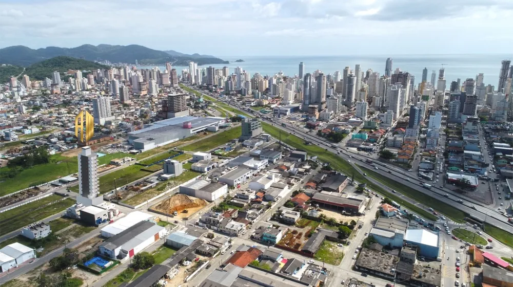 Apartamento para venda no bairro Jardim Praia Mar em Itapema
