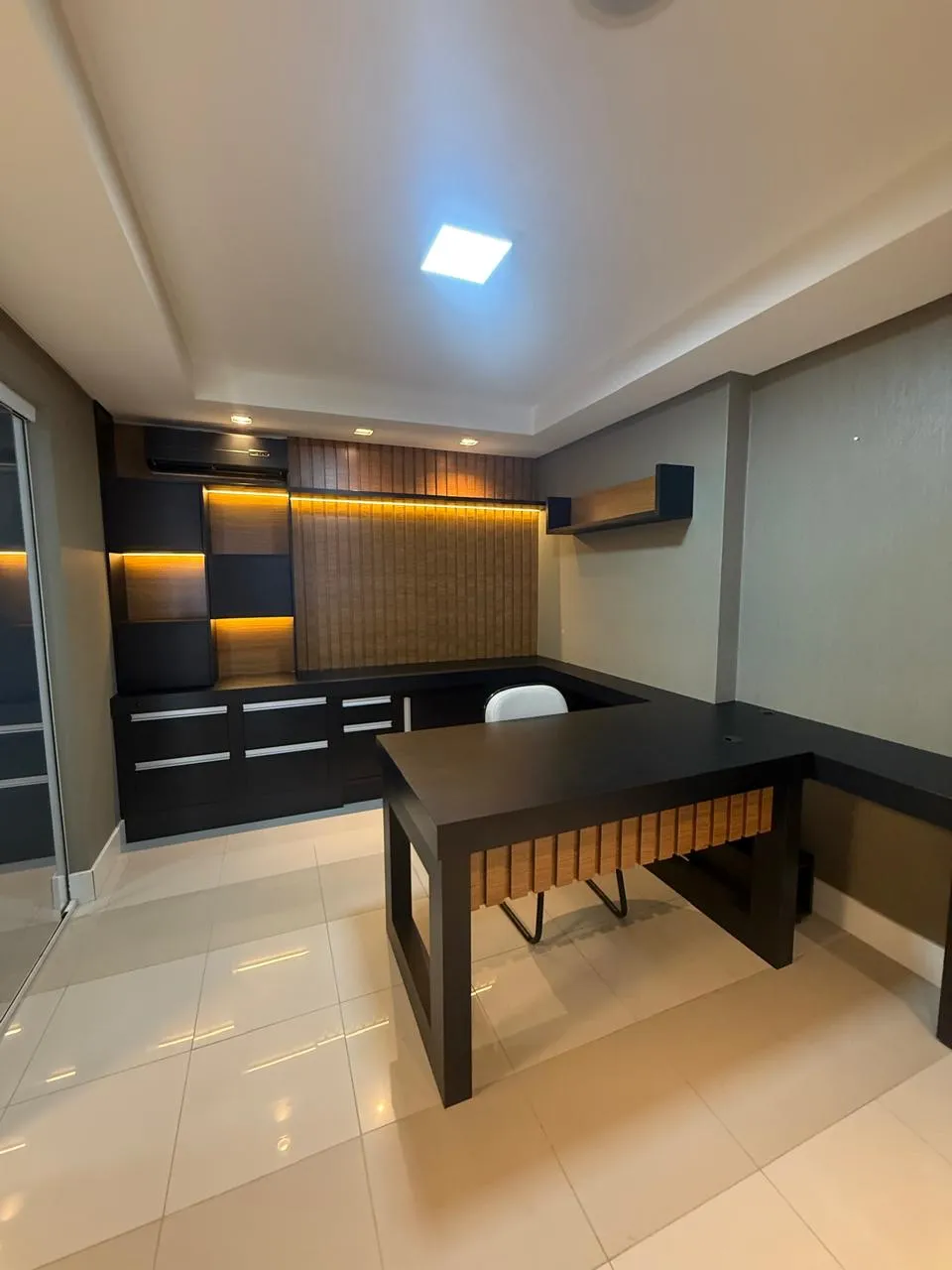 Sala comercial para venda no bairro Centro em Balneário Camboriú