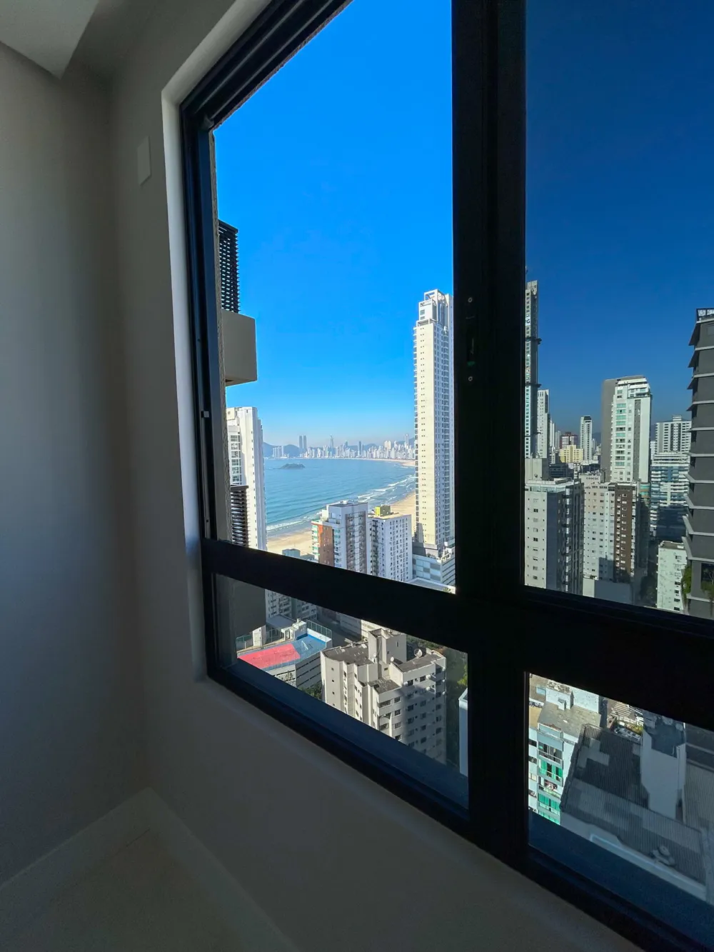 Apto. Cobertura para reserva no bairro Pioneiros em Balneário Camboriú