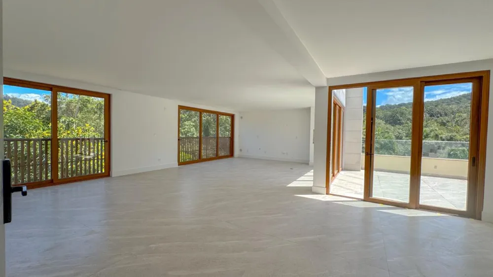Apartamento para reserva no bairro Praia do Estaleiro em Balneário Camboriú