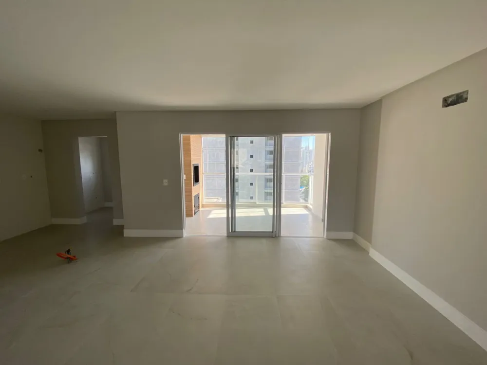 Apartamento 3 quartos para venda no bairro Pioneiros em Balneário Camboriú