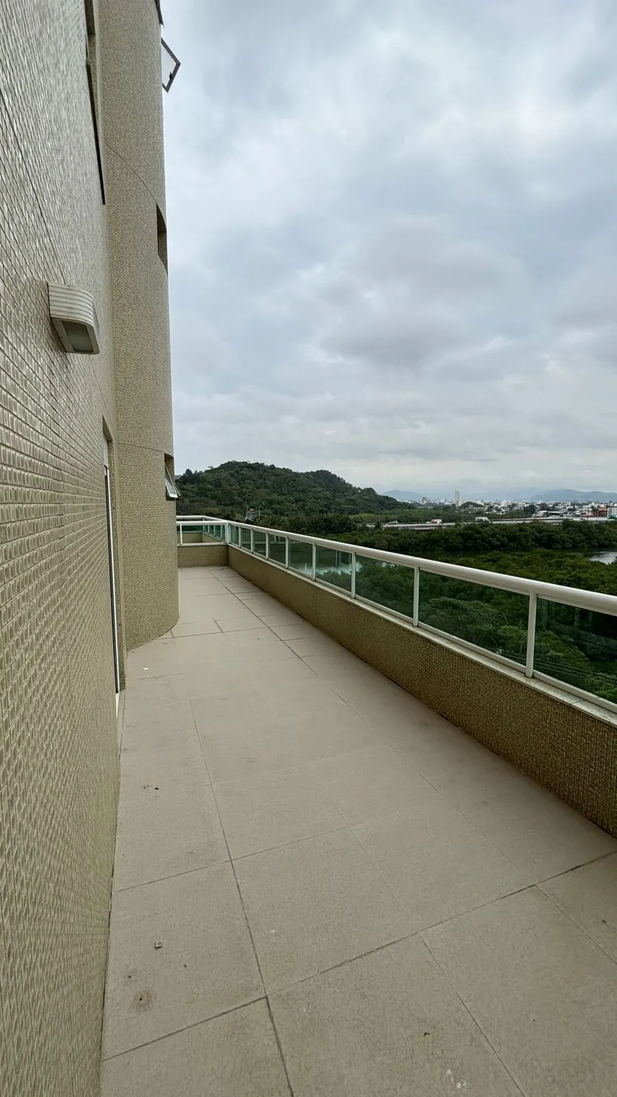 Apto Diferenciado para reserva no bairro Barra Sul em Balneário Camboriú