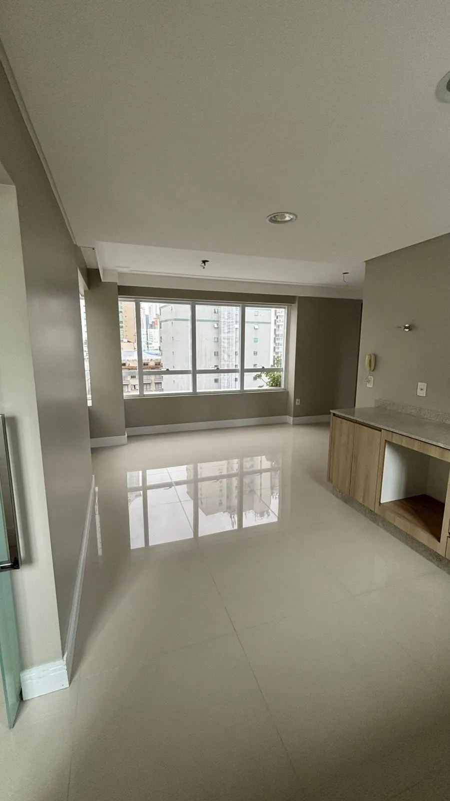 Apto Diferenciado para reserva no bairro Barra Sul em Balneário Camboriú
