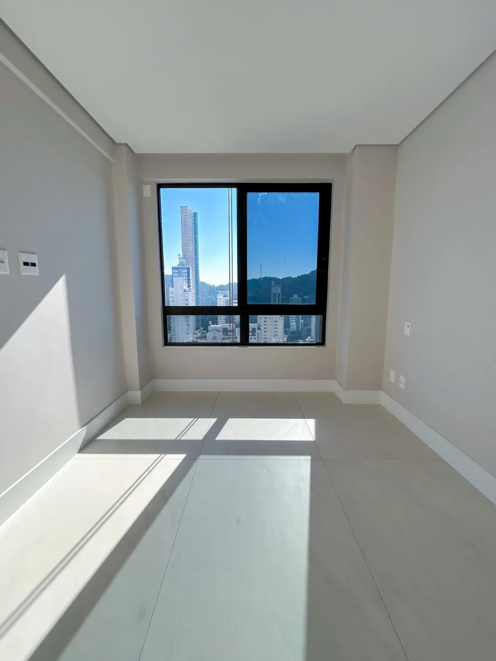 Apto. Cobertura para reserva no bairro Pioneiros em Balneário Camboriú