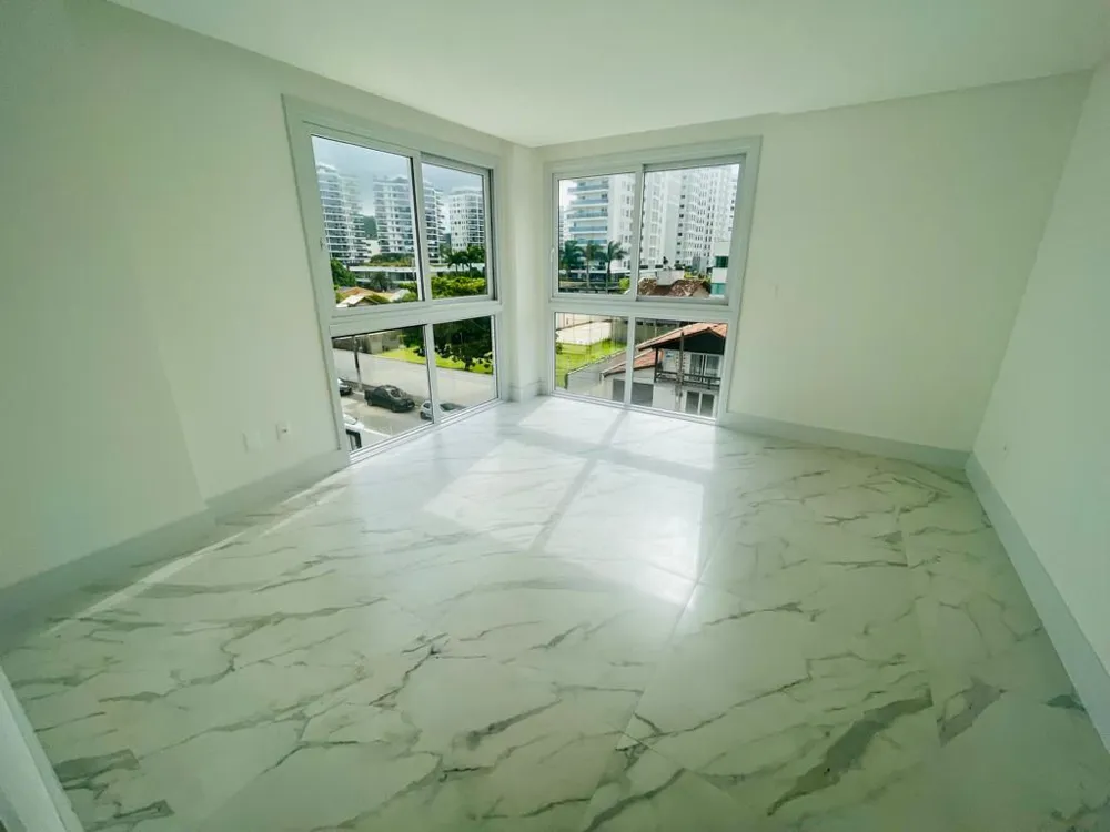 Apartamento para venda no bairro Praia Brava em Itajaí