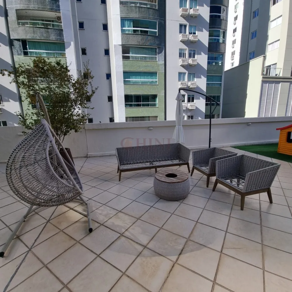 APARTAMENTO A VENDA NO CENTRO DE BALNEARIO CAMBORIU 