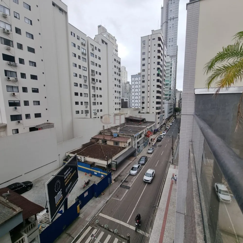 APARTAMENTO TIPO ESTUDIO PARA VENDA NO CENTRO DE BALNEÁRIO CAMBORIU 