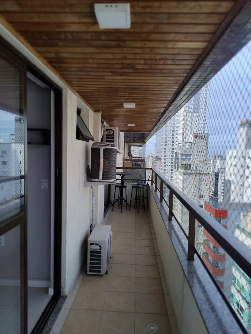 Apartamento 2 quartos para Locação Anual no bairro Centro em Balneário Camboriú