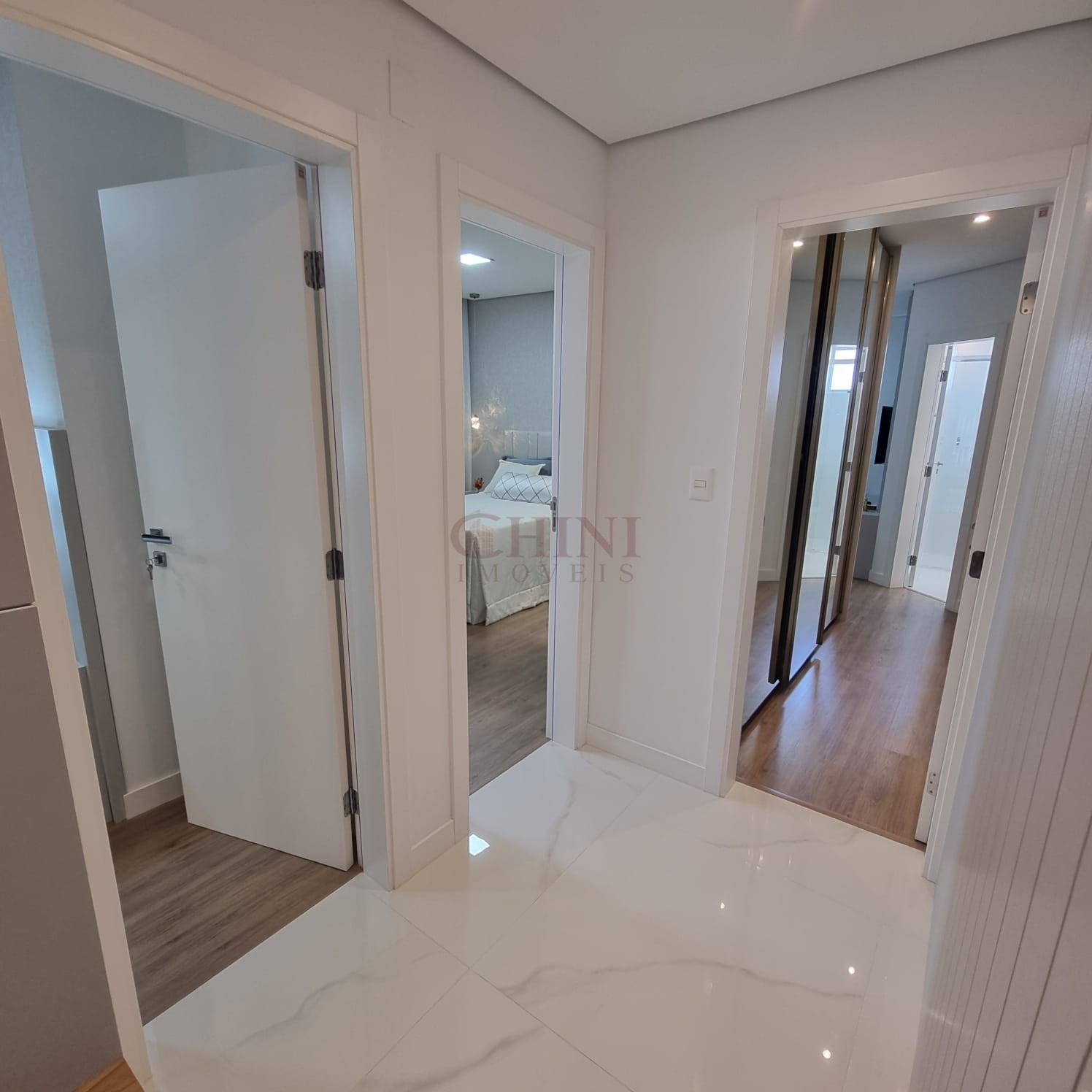 FINAMENTE MOBILIADO DECORADO 