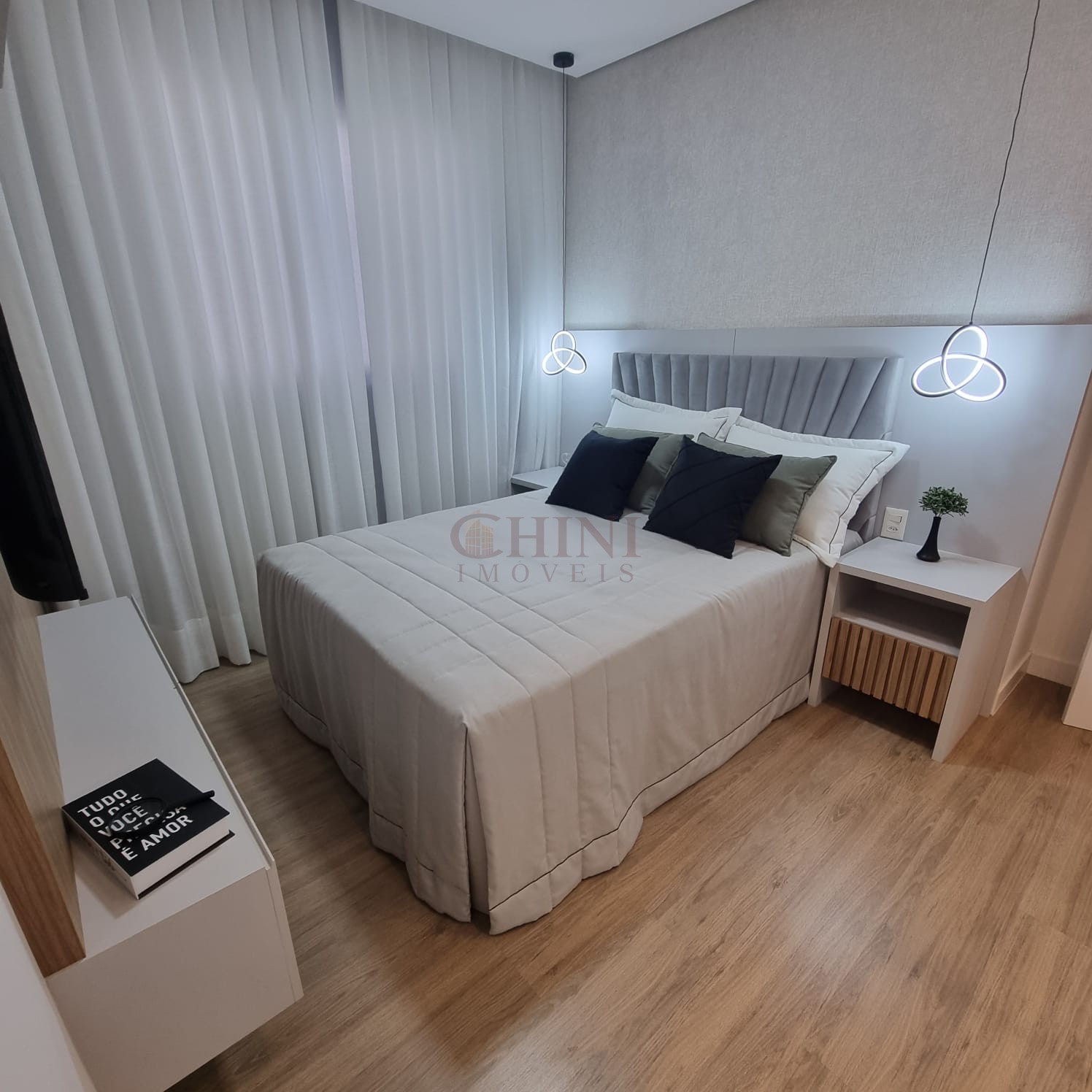 FINAMENTE MOBILIADO DECORADO 