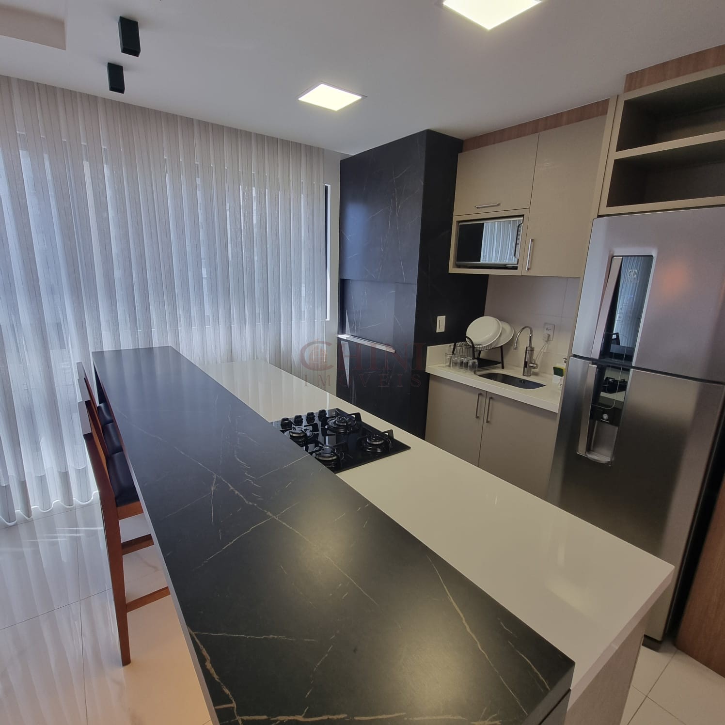 FINAMENTE MOBILIADO DECORADO 