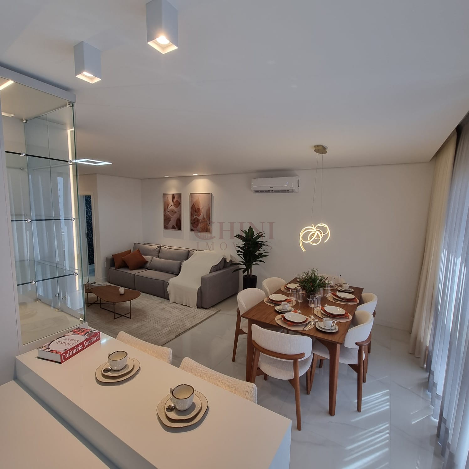 FINAMENTE MOBILIADO DECORADO 