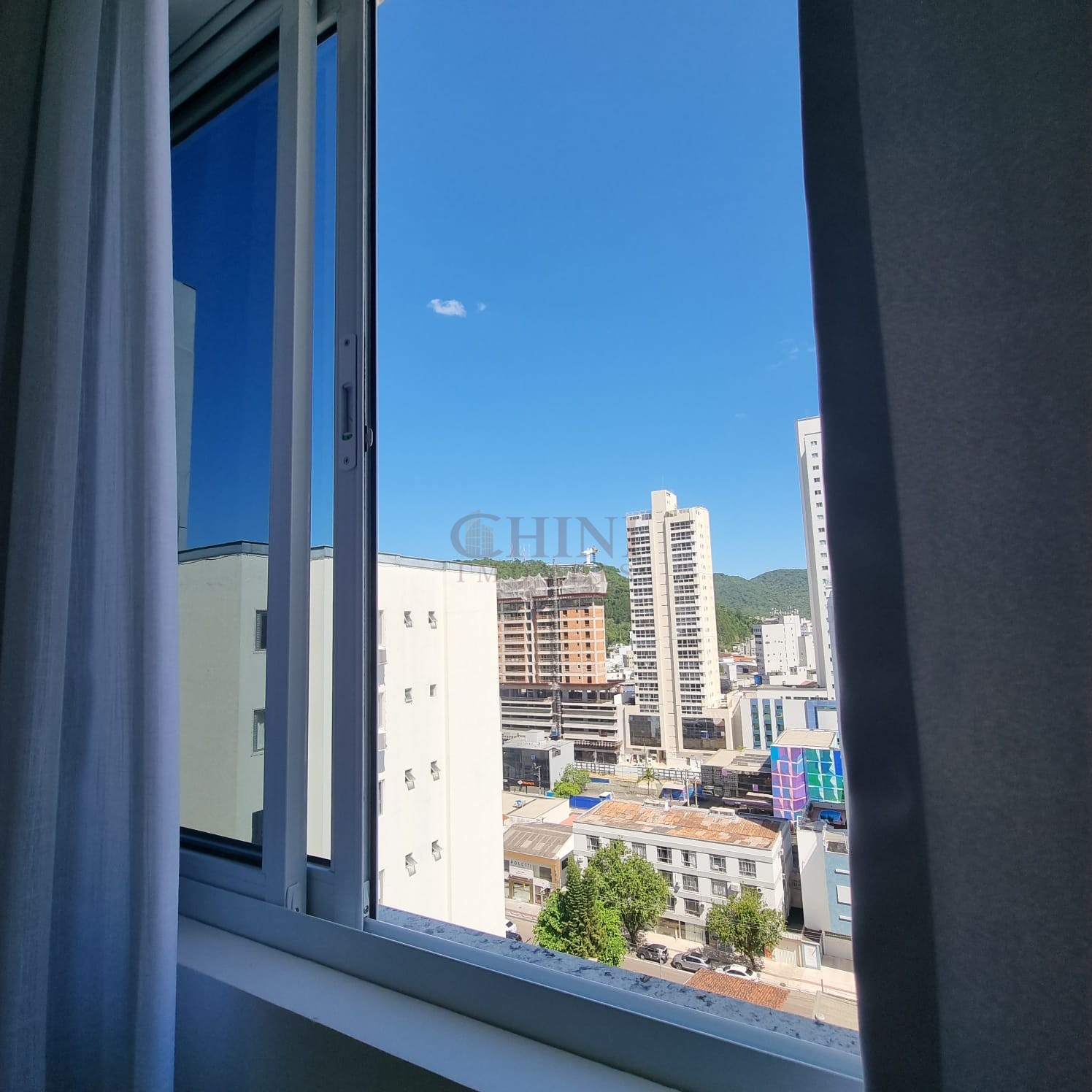 FINAMENTE MOBILIADO DECORADO 