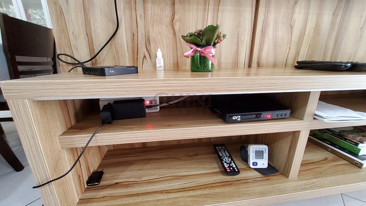 APARTAMENTO TRES DOMITORIOS NO CENTRO 