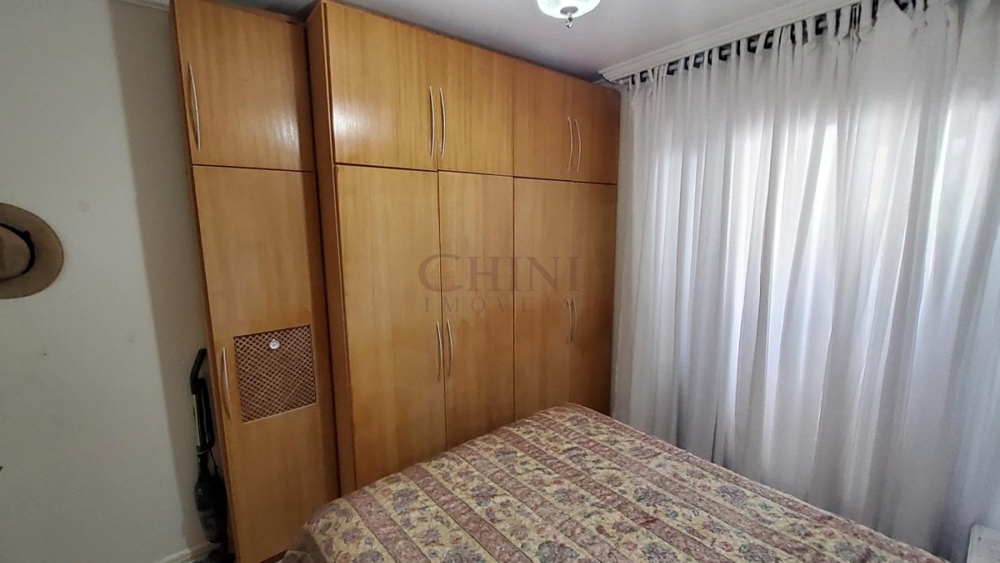 APARTAMENTO TRES DOMITORIOS NO CENTRO 