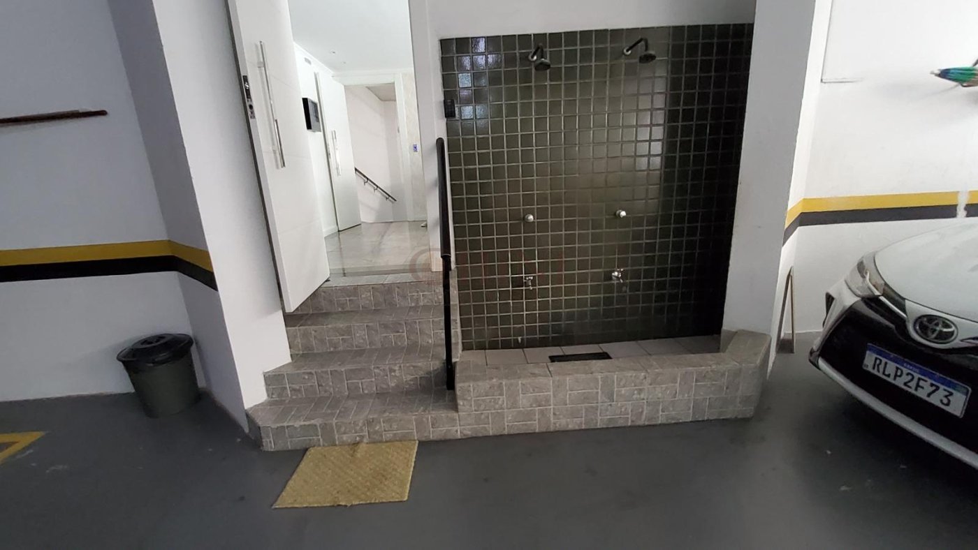 APARTAMENTO TRES DOMITORIOS NO CENTRO 
