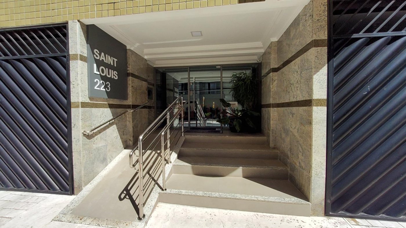 APARTAMENTO TRES DOMITORIOS NO CENTRO 