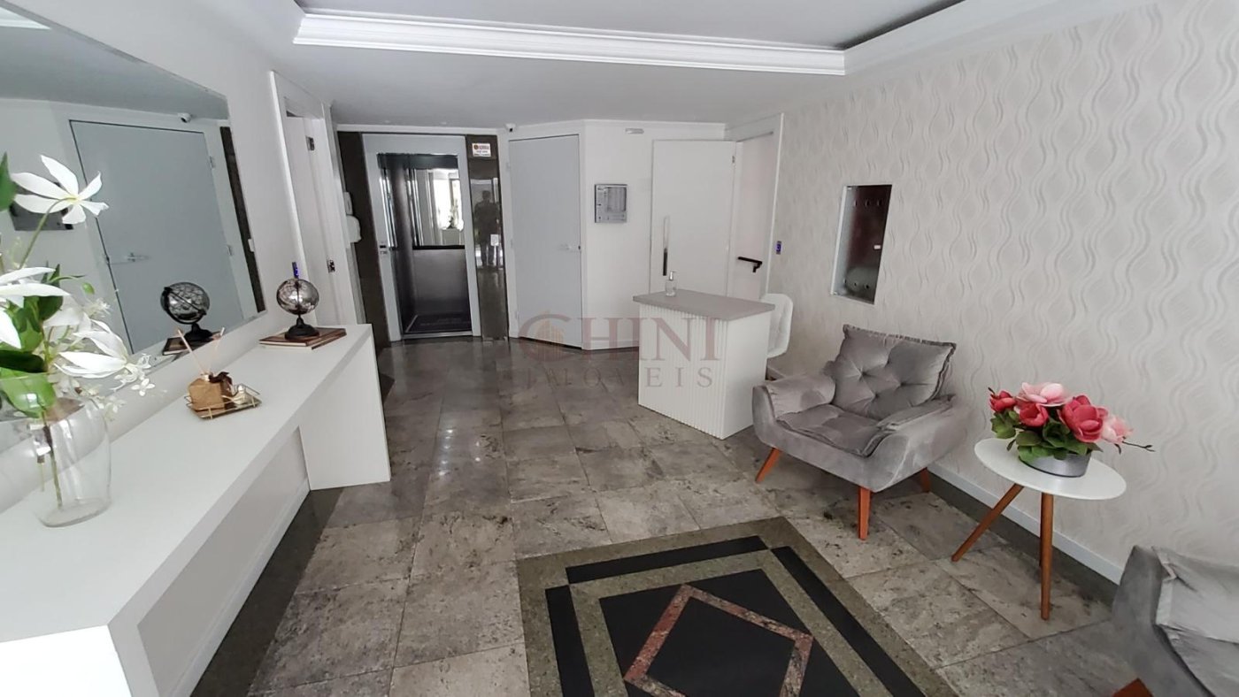 APARTAMENTO TRES DOMITORIOS NO CENTRO 
