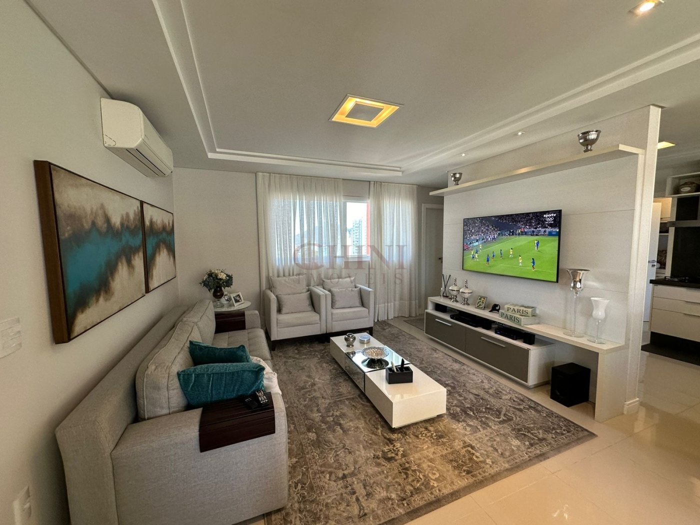 APARTAMENTO 01 SUITE + 02 DEMI SUITES 02 VAGAS PRIVATIVAS MOBILIADO