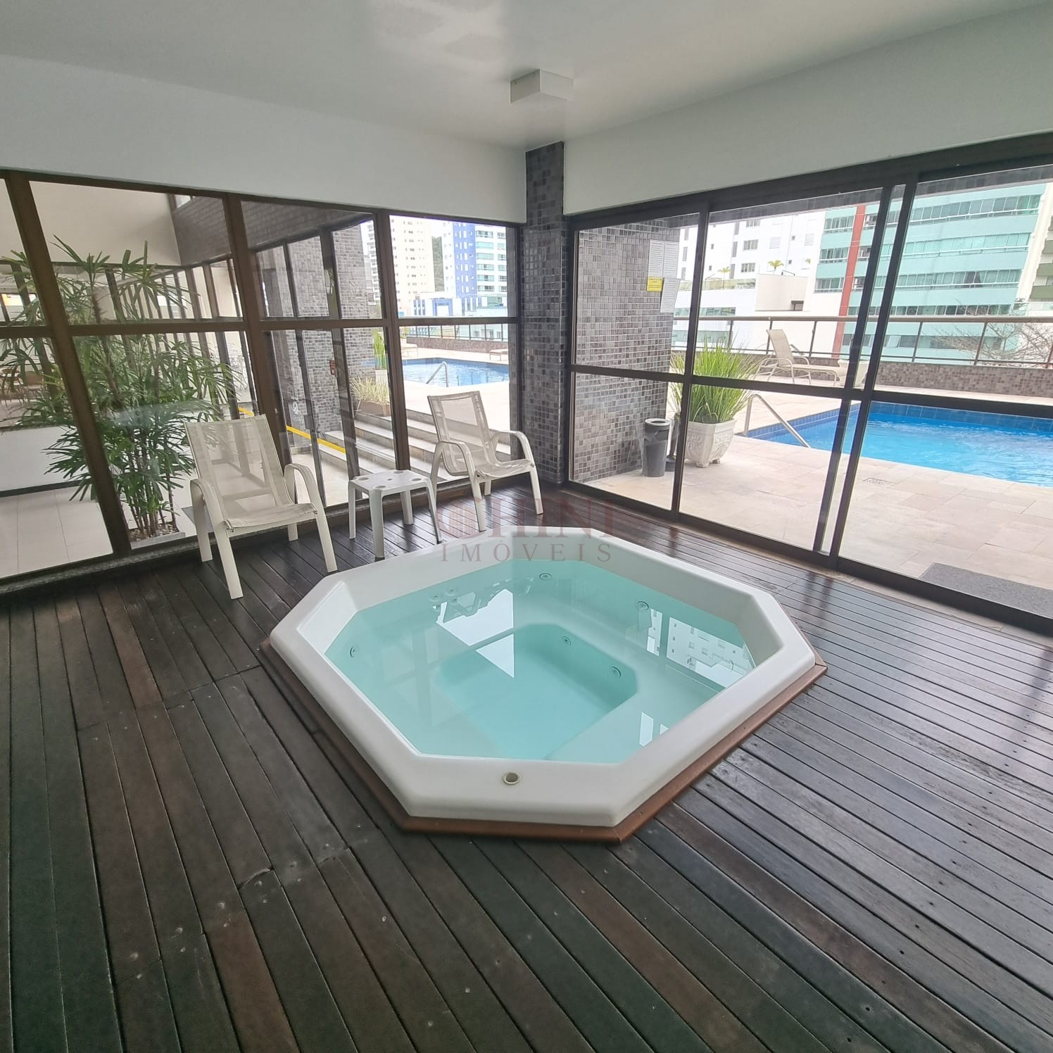 APARTAMENTO TIPO ESTUDIO PARA VENDA NO CENTRO DE BALNEÁRIO CAMBORIU 