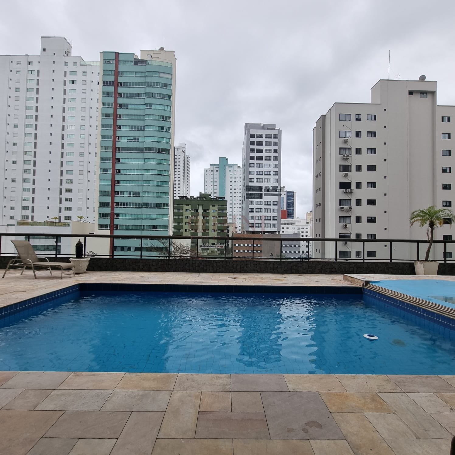 APARTAMENTO TIPO ESTUDIO PARA VENDA NO CENTRO DE BALNEÁRIO CAMBORIU 