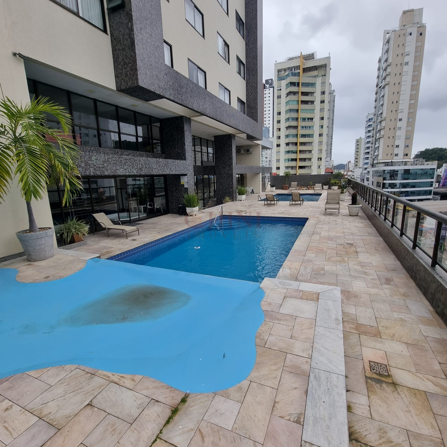 APARTAMENTO TIPO ESTUDIO PARA VENDA NO CENTRO DE BALNEÁRIO CAMBORIU 