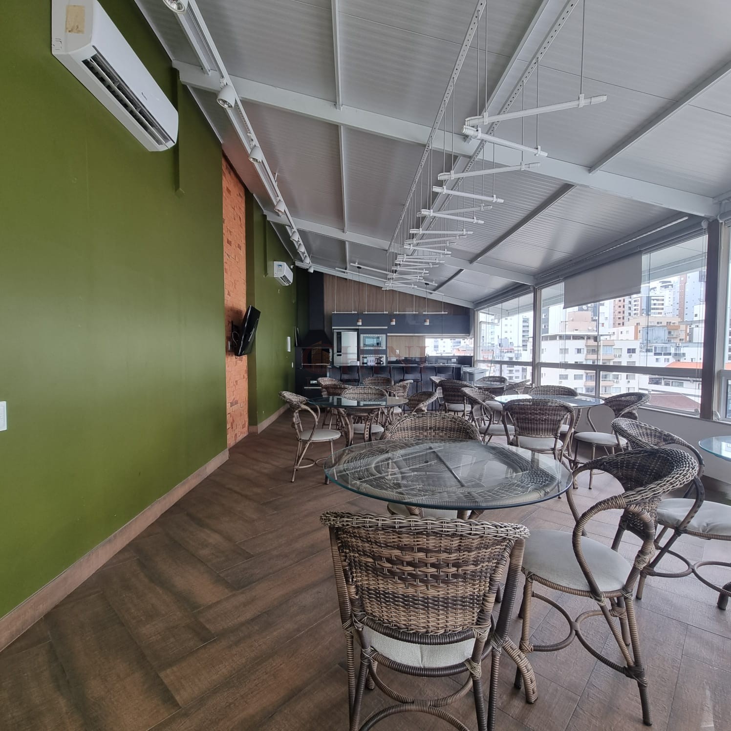 APARTAMENTO TIPO ESTUDIO PARA VENDA NO CENTRO DE BALNEÁRIO CAMBORIU 