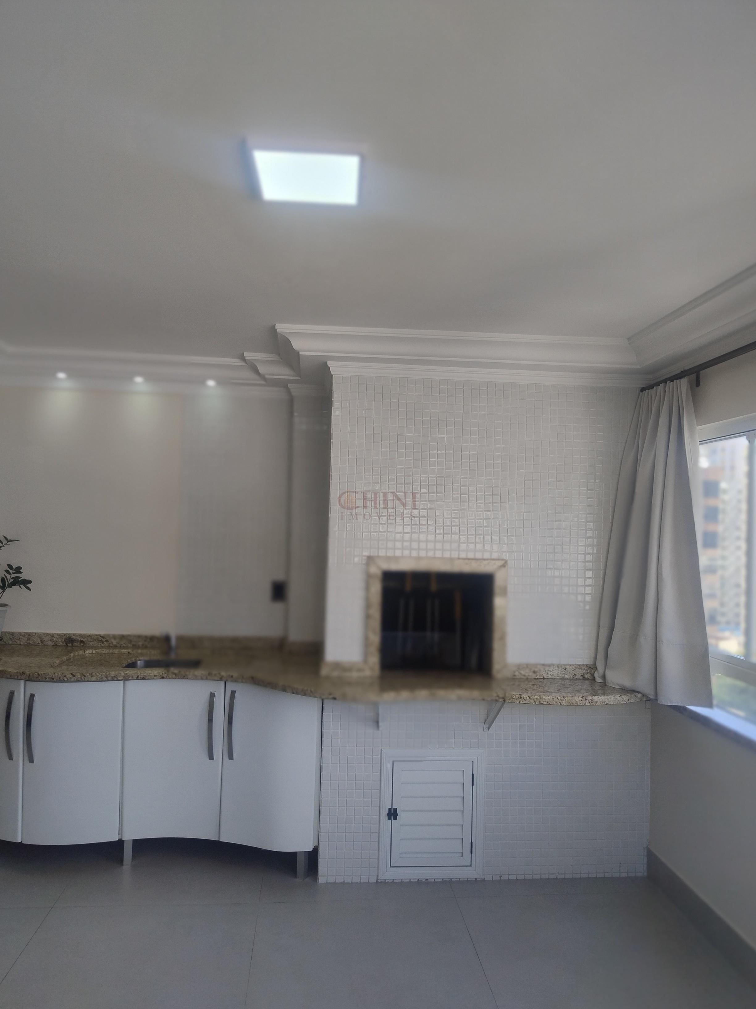 Apartamento 2 quartos para Locação Anual no bairro Centro em Balneário Camboriú