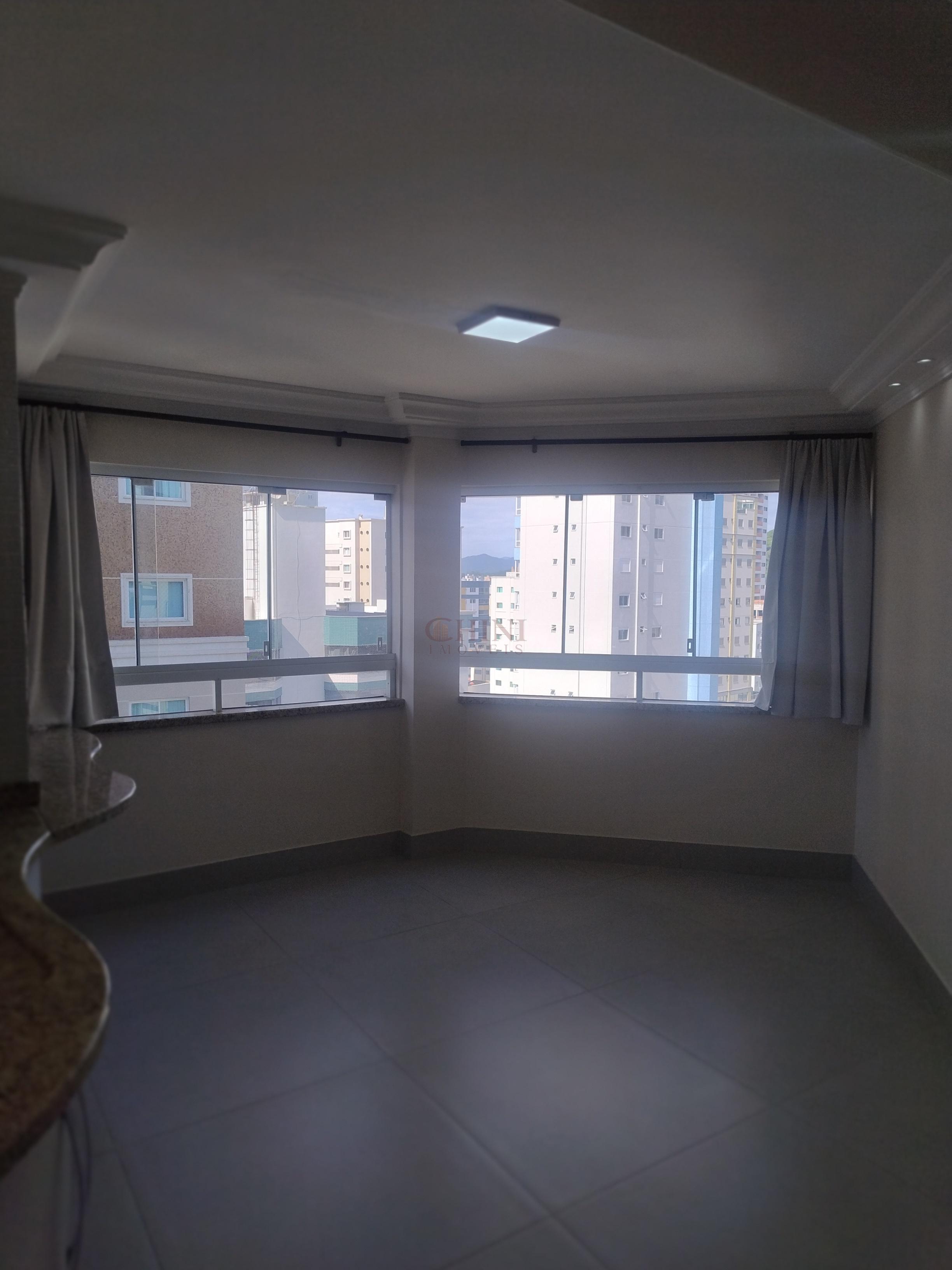 Apartamento 2 quartos para Locação Anual no bairro Centro em Balneário Camboriú