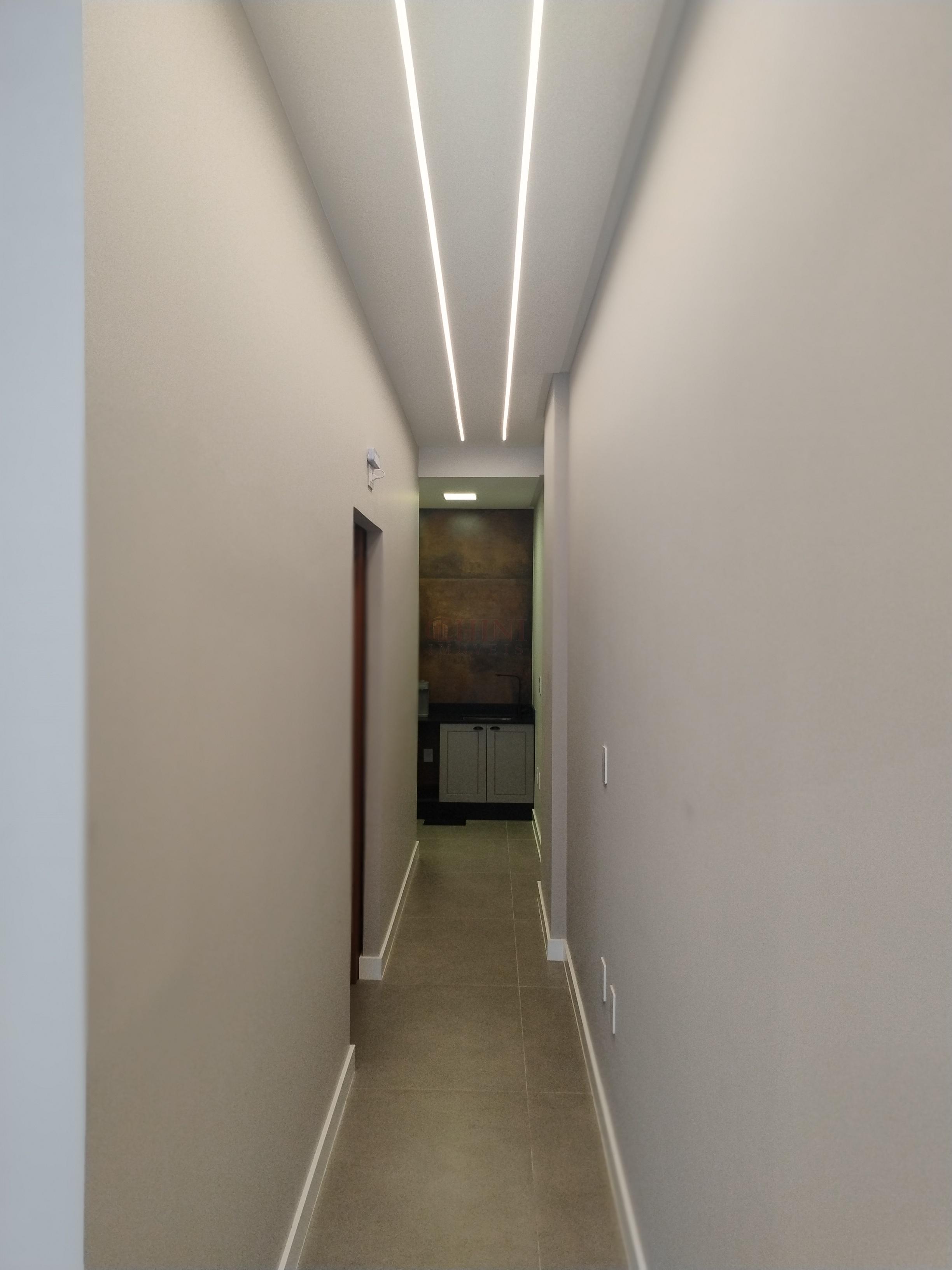 SALA PARA LOCAÇÃO ANUAL NO CENTRO DE BALNEÁRIO CAMBORIU SC 