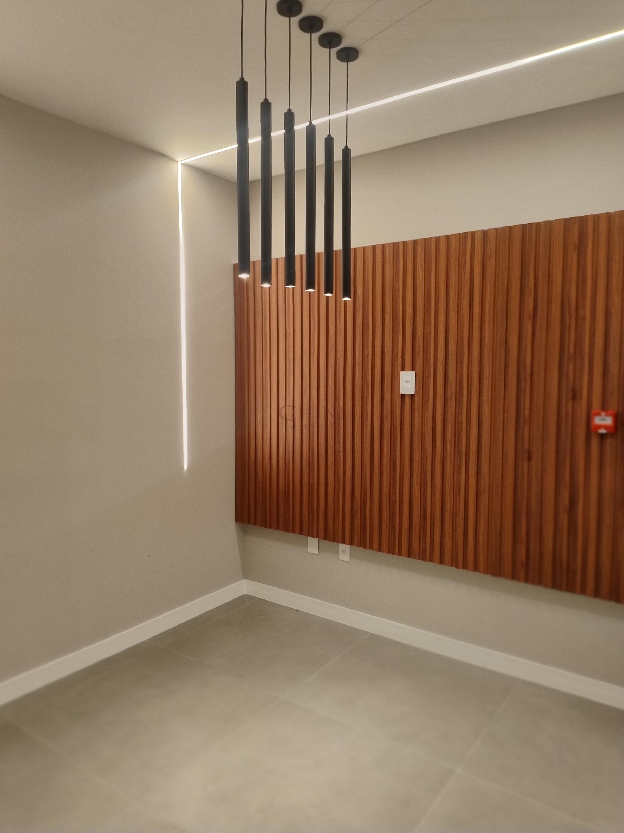 SALA PARA LOCAÇÃO ANUAL NO CENTRO DE BALNEÁRIO CAMBORIU SC 