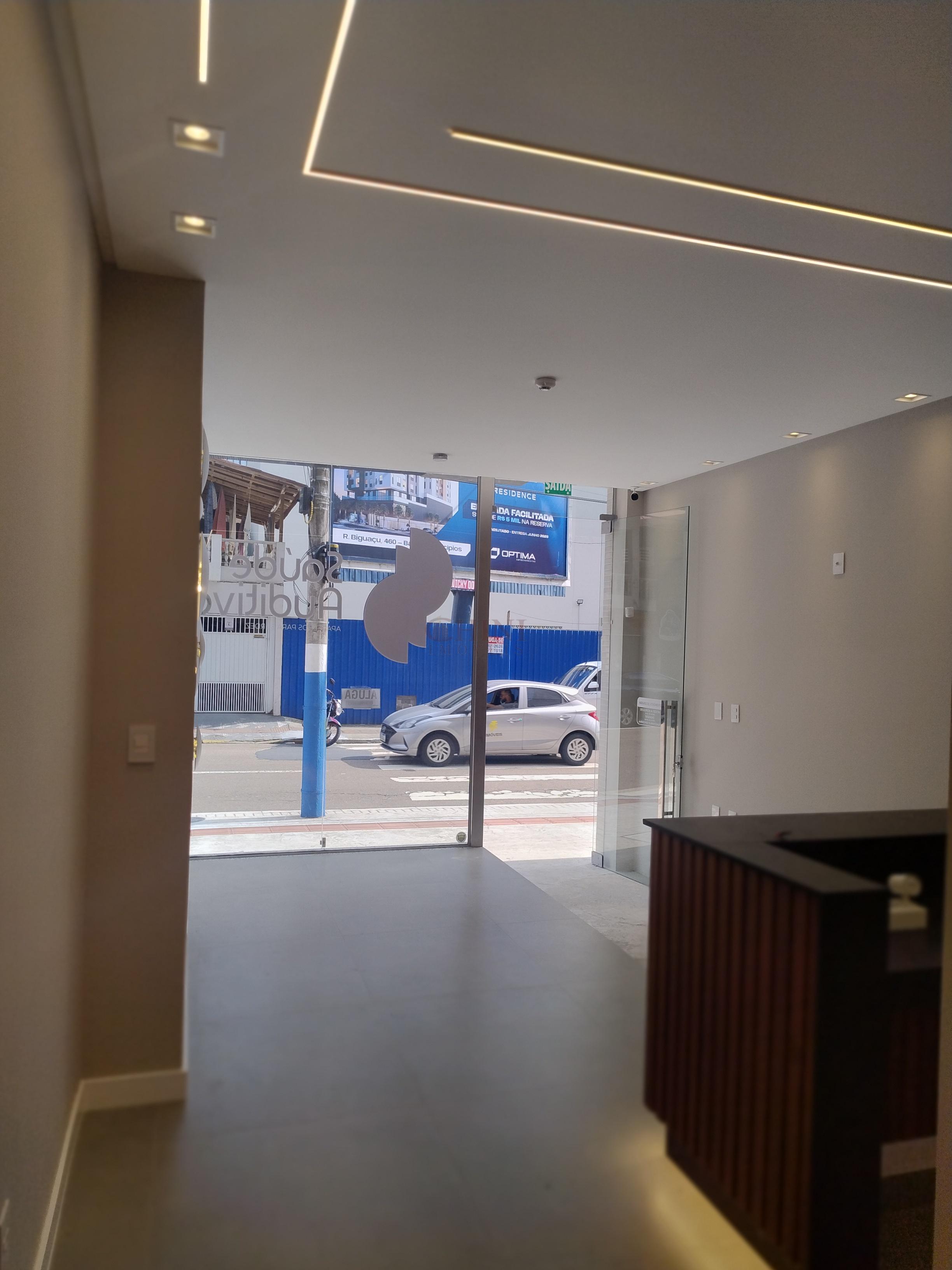 SALA PARA LOCAÇÃO ANUAL NO CENTRO DE BALNEÁRIO CAMBORIU SC 