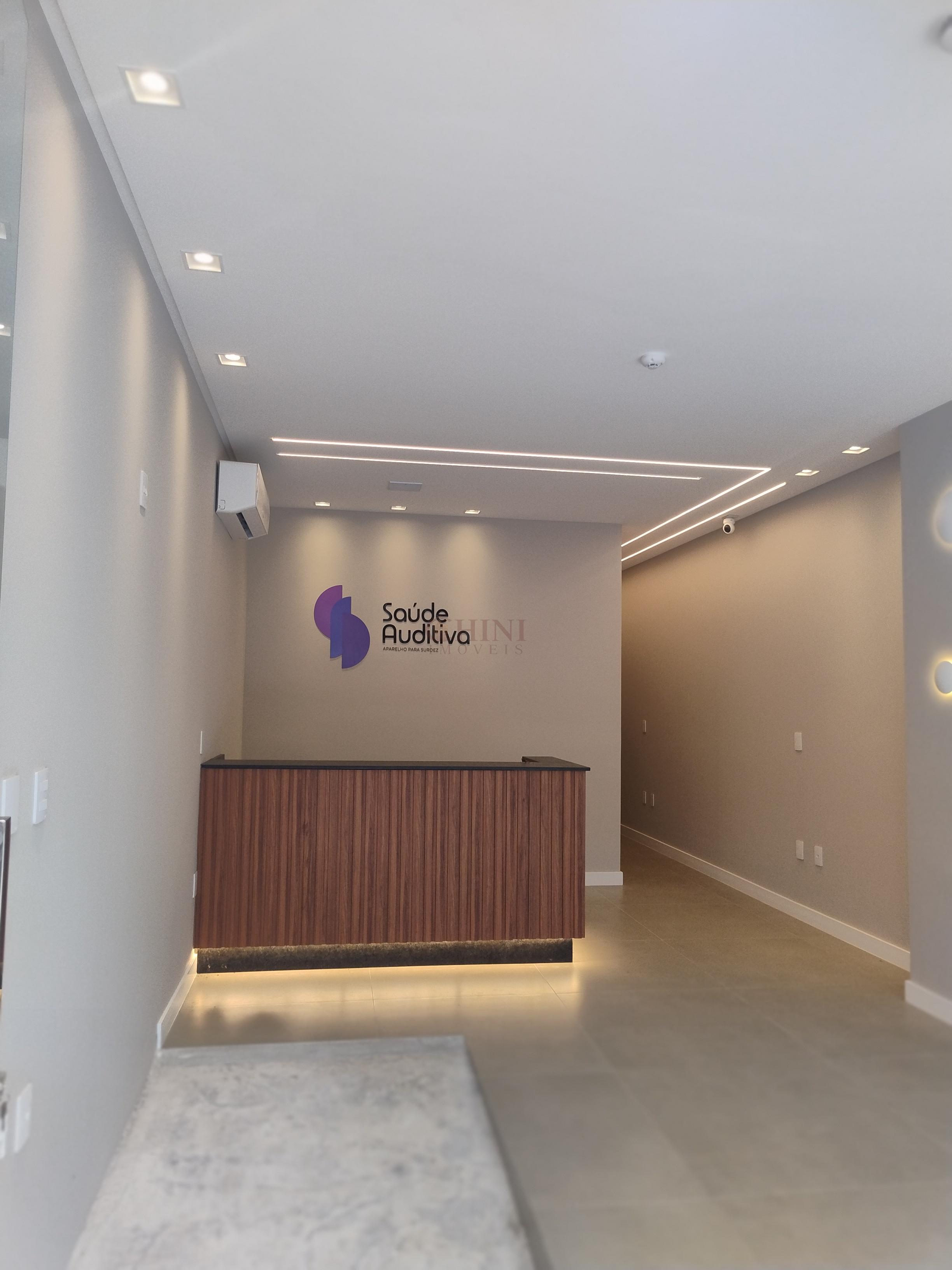 SALA PARA LOCAÇÃO ANUAL NO CENTRO DE BALNEÁRIO CAMBORIU SC 