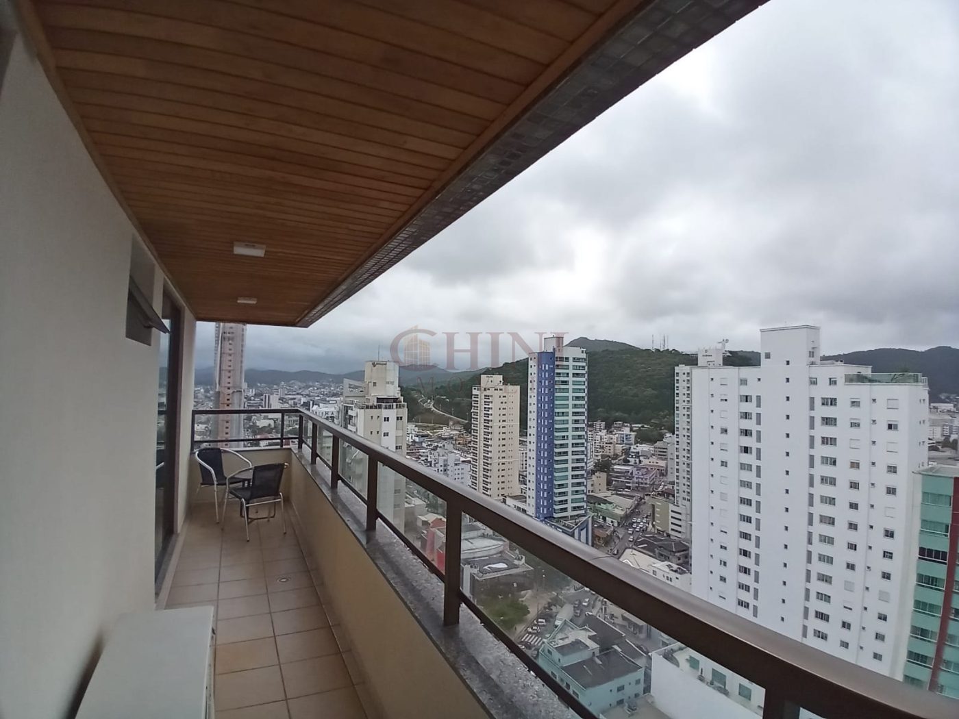 Apartamento 2 quartos para Venda no bairro Centro em Balneário Camboriú