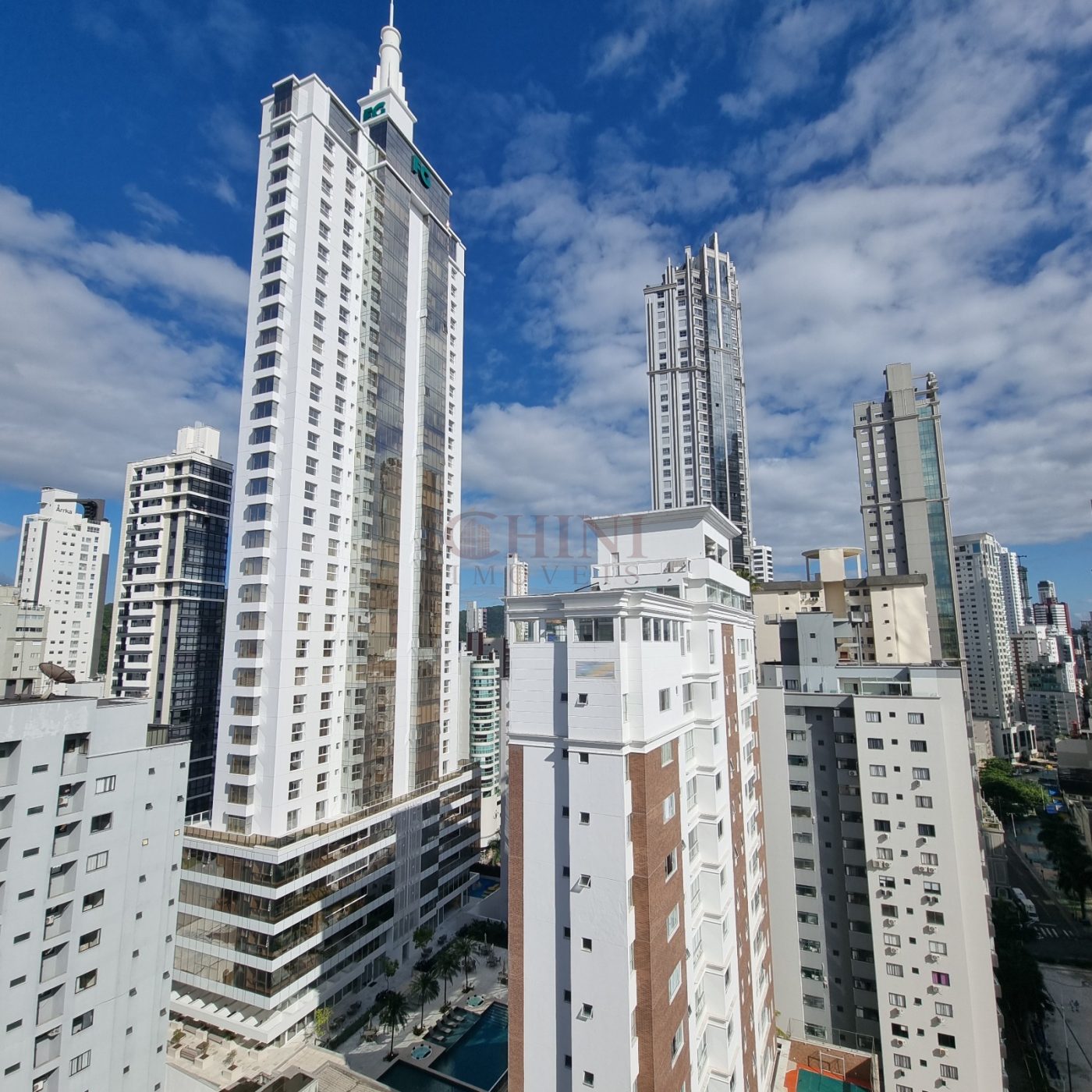 Apartamento 3 quartos para Venda no bairro Centro em Balneário Camboriú