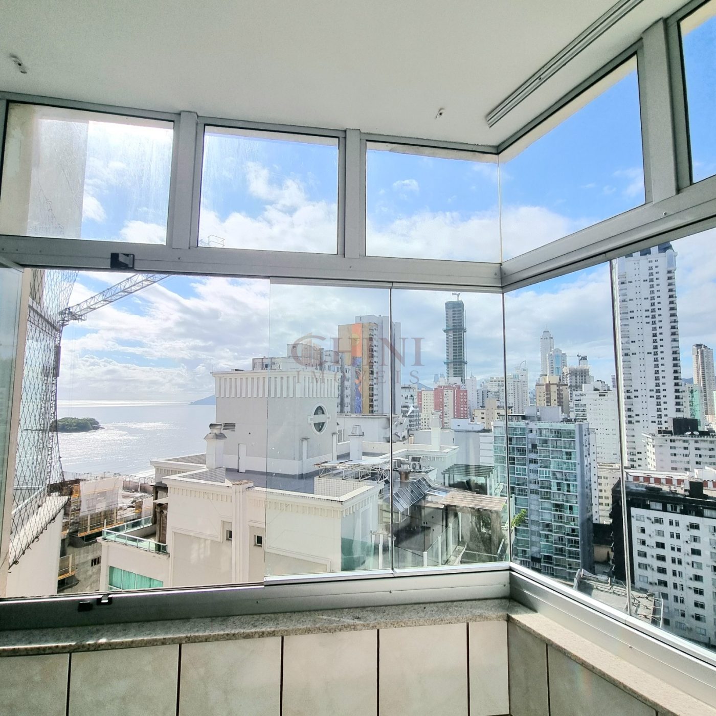Apartamento 3 quartos para Venda no bairro Centro em Balneário Camboriú