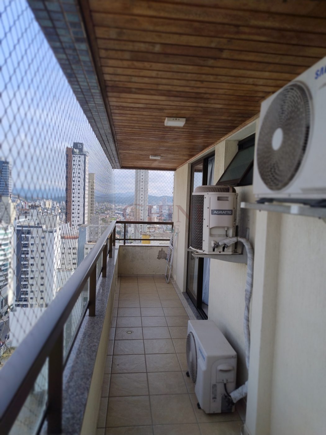 Apartamento 2 quartos para Locação Anual no bairro Centro em Balneário Camboriú